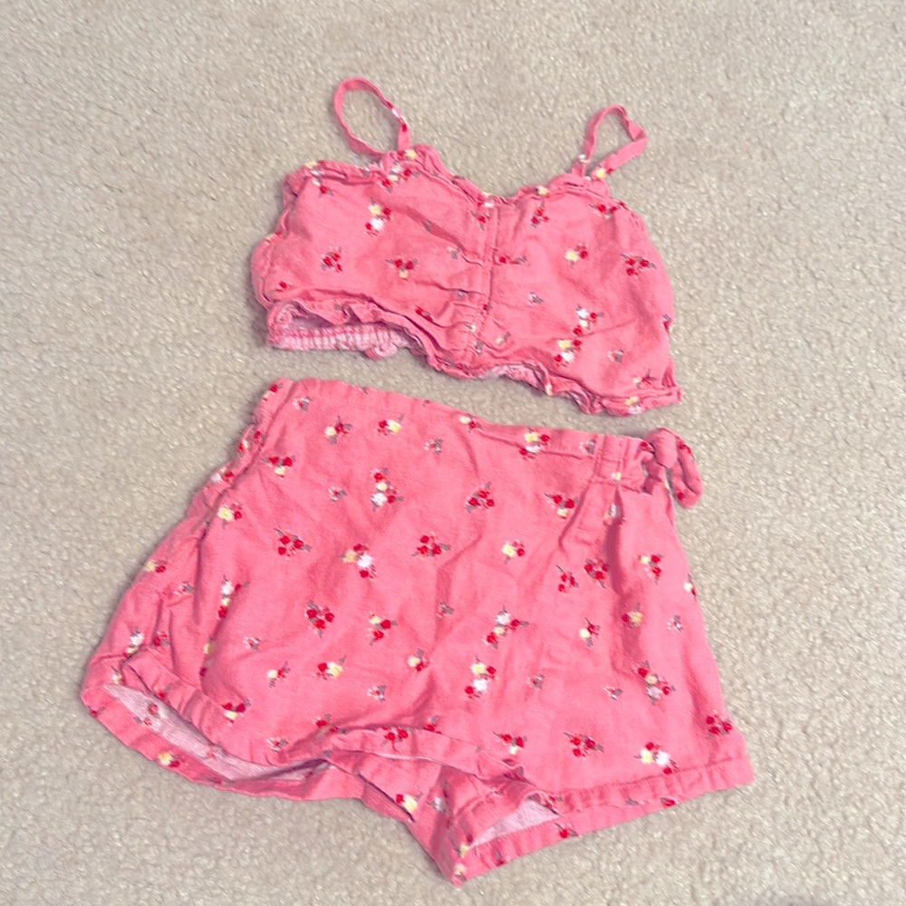 Girls 4T Old Navy Crop top/Skort set